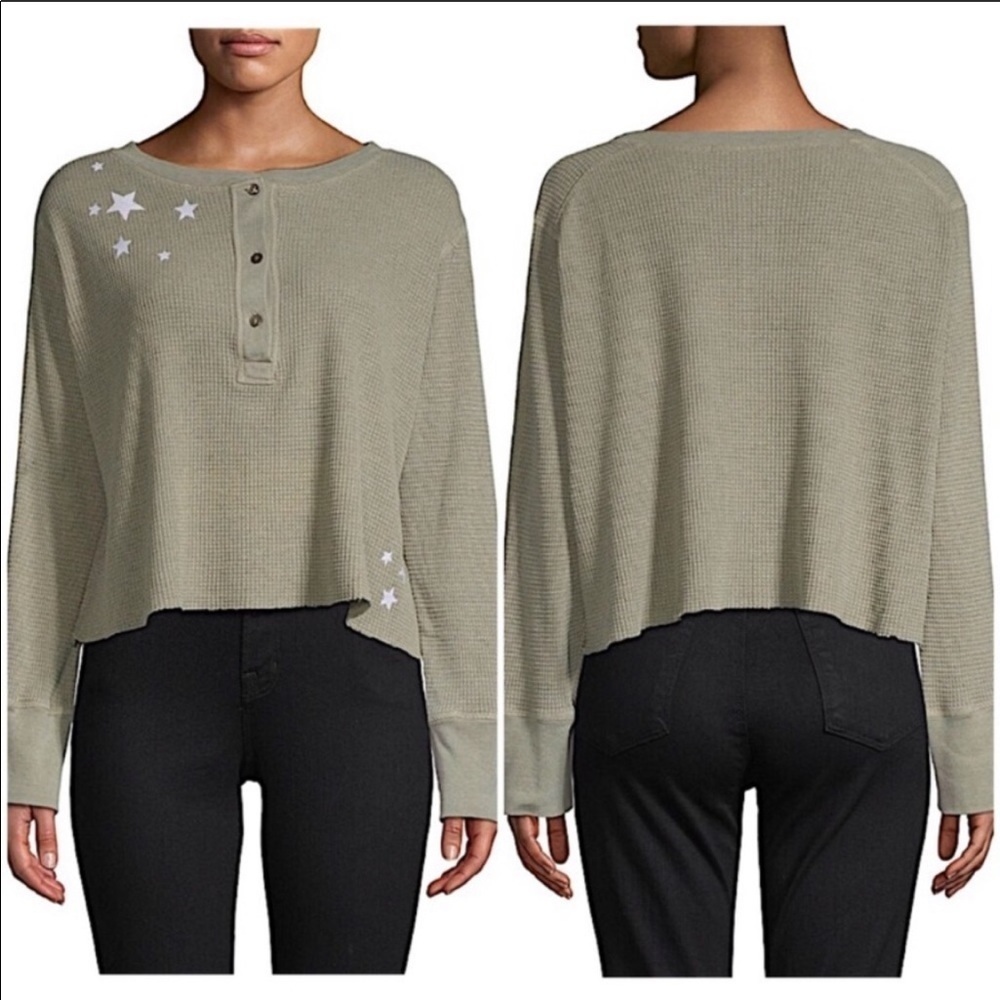 Monrow Cropped Thermal Henley Embroidered Stars